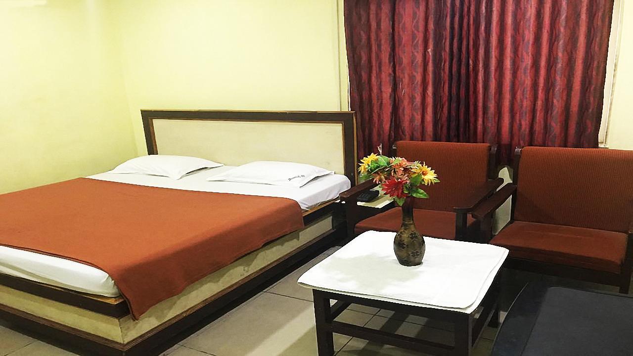 ورنجل Sharanya Hotel المظهر الخارجي الصورة